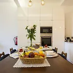 Bairro Alto Viewpoint Flat * Lizbona